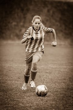 Bild 4132 - C-Juniorinnen TuS Tensfeld - FSC Kaltenkirchen 2 : Ergebnis: 5:2